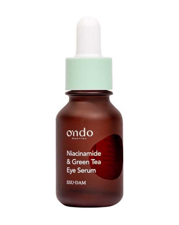 Tratamiento antiedad intensivo para el contorno de ojos, con una combinación de té verde, niacinamida, ácido hialurónico y pantenol que hidrata profundamente y realza la luminosidad de la piel.