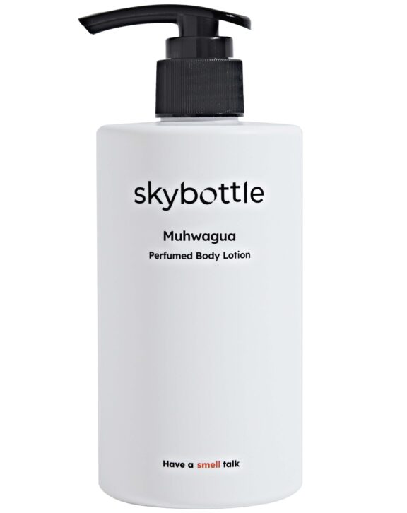 Body lotion hidratante y nutritiva con karité, coco y macadamia. Calma, protege y deja la piel suave e hidratada todo el día, con dulce aroma a higuera.