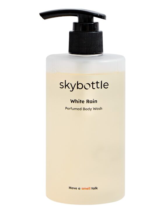 Enamórate del gel de ducha exfoliante de Skybottle con aroma floral de bergamota, tuberosa y madreselva. Exfolia suavemente, dejando la piel luminosa.