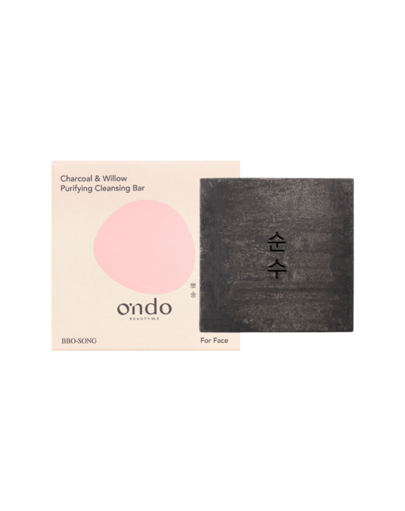 Limpiador facial sólido ‘syndet’, sin jabón ni sulfatos, purifica y exfolia suavemente. Ideal para pieles mixtas, grasas o con tendencia acneica.
