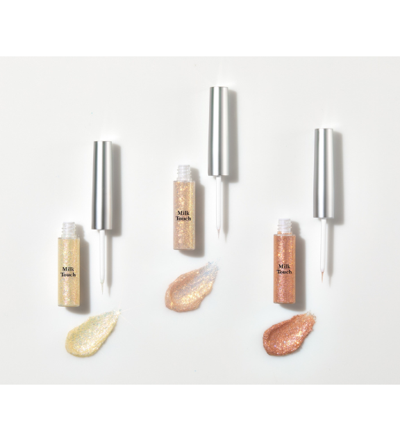 Consigue una mirada de impacto con el eyeliner con purpurina de Milk Touch. Su pincel fino permite una aplicación precisa para todo tipo de looks.